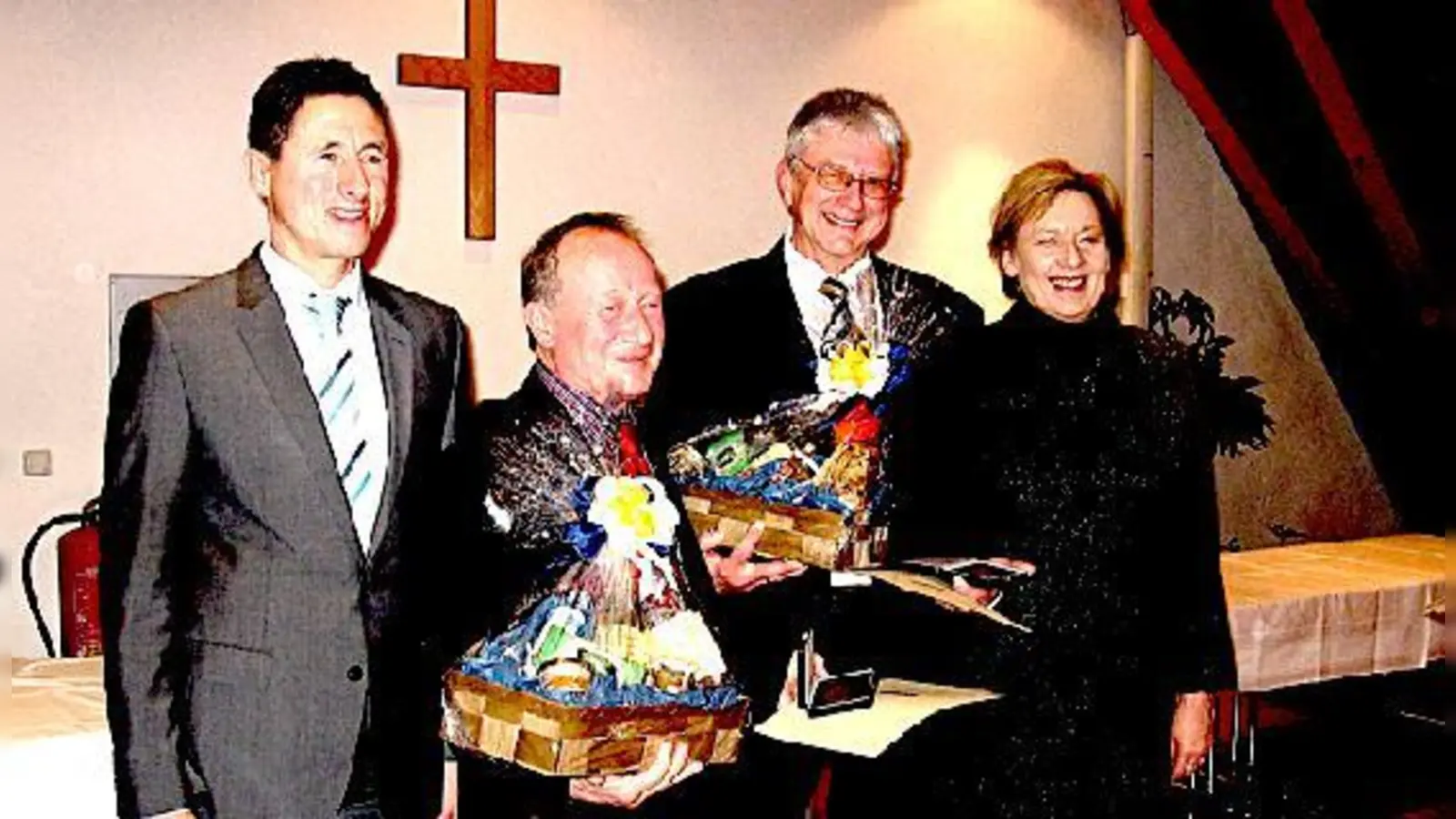 Unser Bild zeigt  (Foto: Christoph Böck, Georg Schaller, Alfons Wommelsdorf und Johanna Rumschöttel. 	VA)