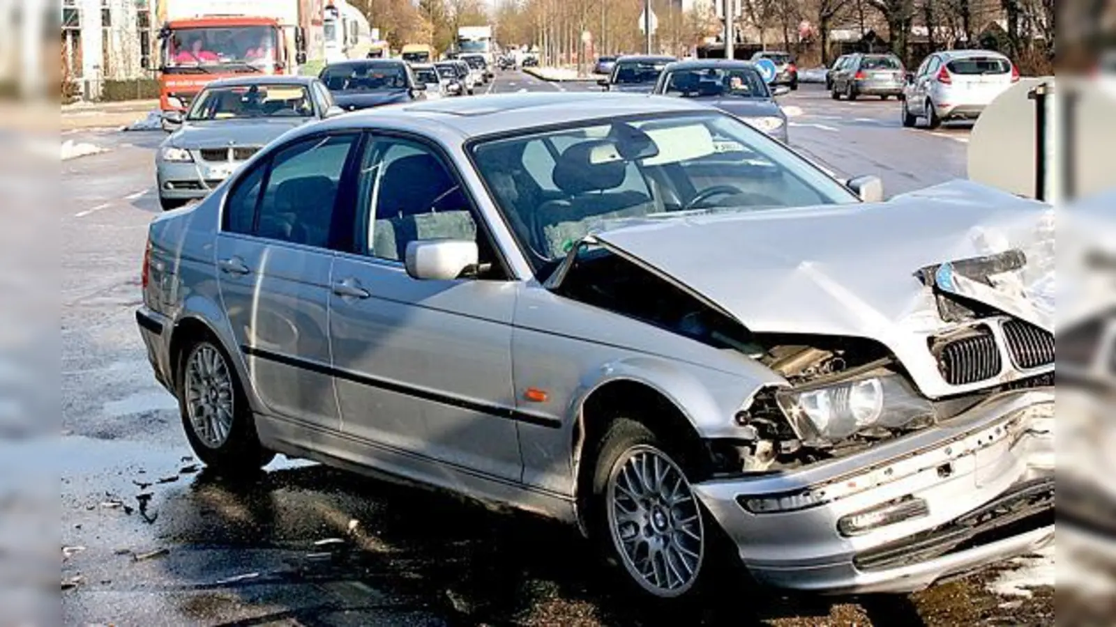 Ende Januar dieses Jahres gab es wieder einen schweren Unfall an der Kreuzung Wintrichring/Allacher/Nederlinger Straße.	 (Foto: ws)