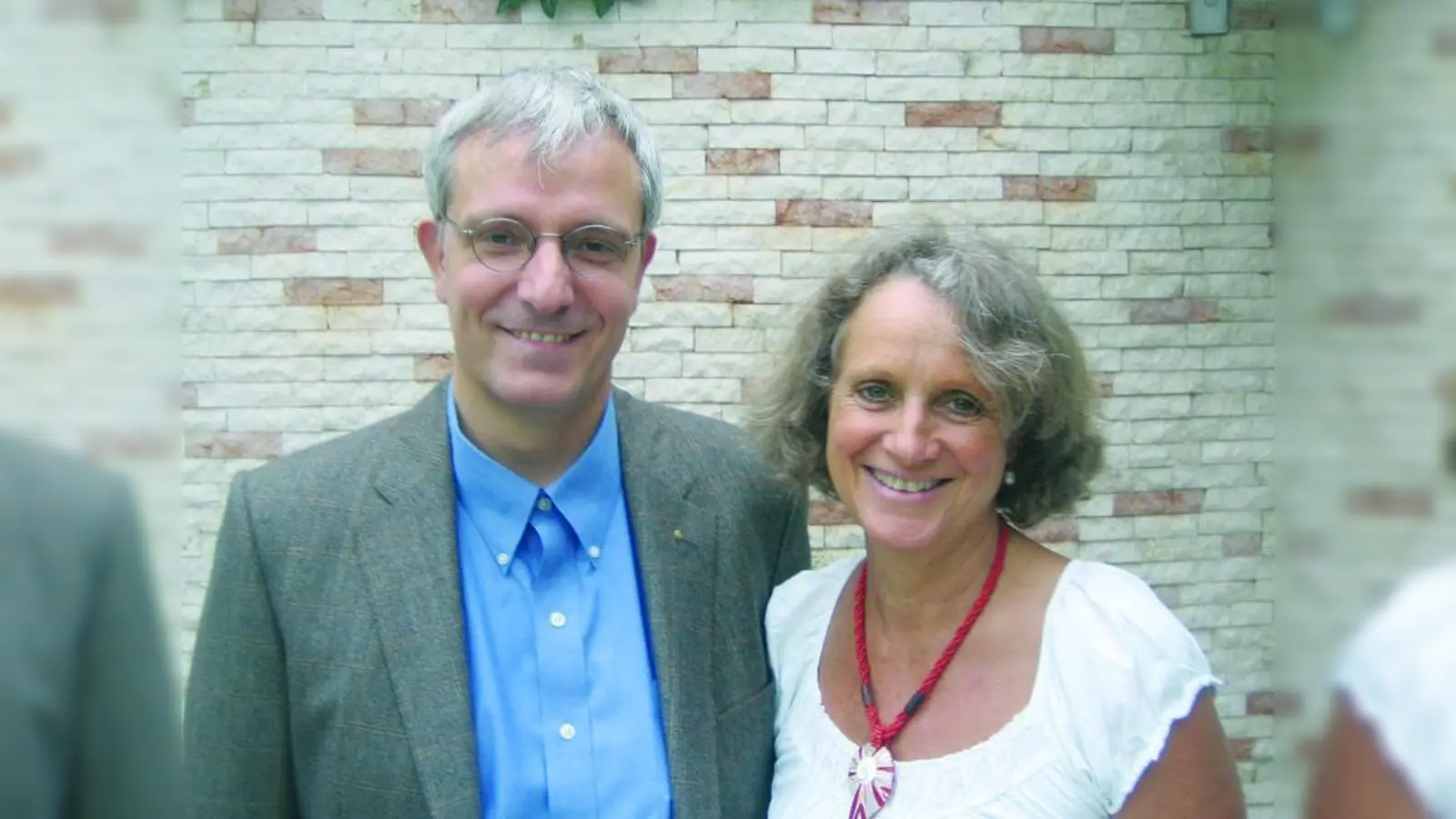 Der neue Präsident des Rotary Club München-West Peter Weber mit seiner Vorgängerin Sibylle von Weidenbach (Foto: pi)