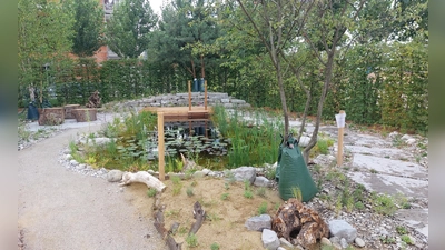 Die 13 Themengärten gelten als Aushängeschild der Landesgartenschau 2024 in Kirchheim. Derzeit sind sie im Bau, bei manchen sprießt schon jetzt das Grün. (Foto: bas)