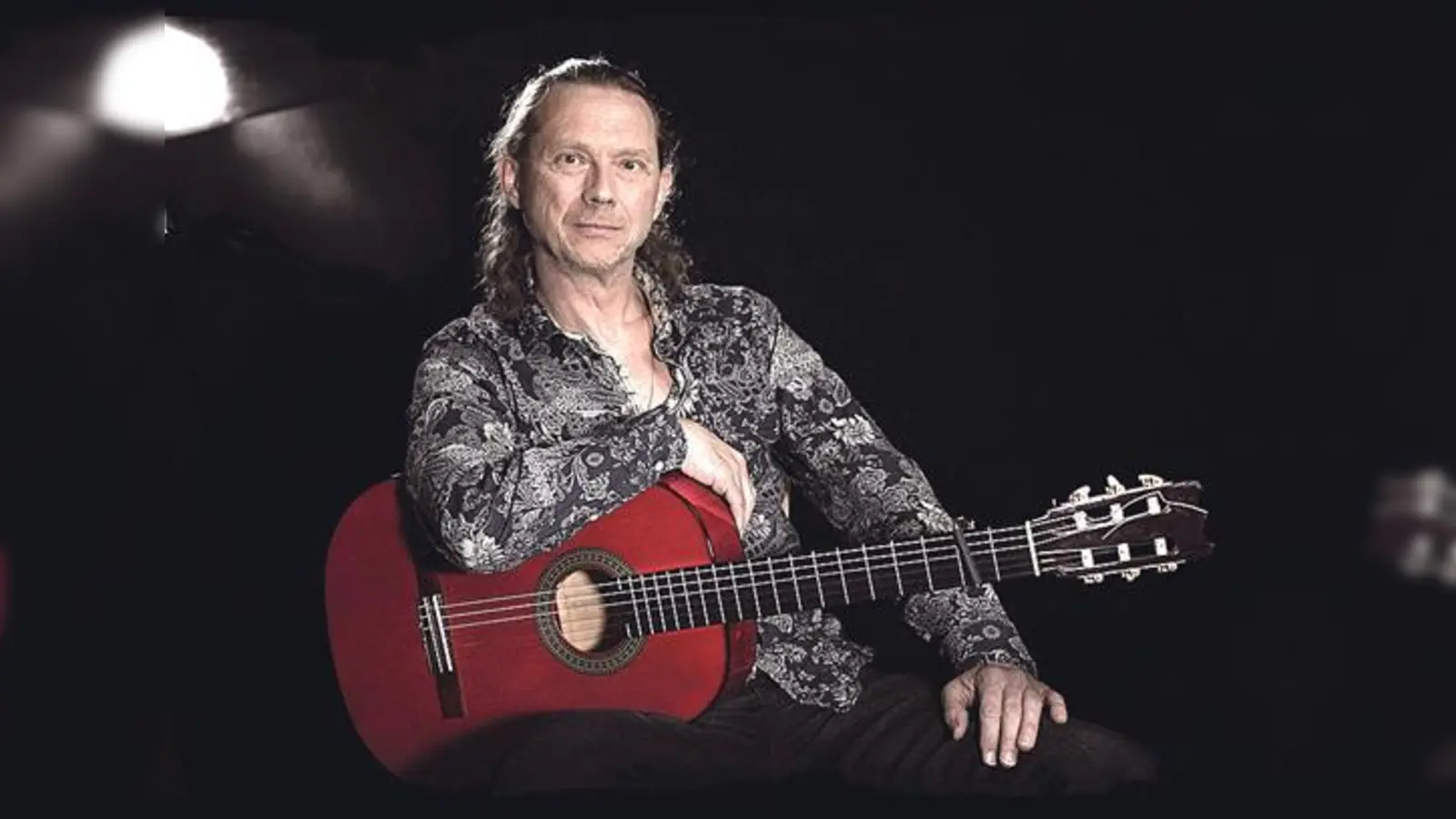 Ricardo Volkert bringt ein etwas Wärme aus dem südlichen Spanien ins winterliche Zorneding. 	 (Foto: Volker Rebhan)