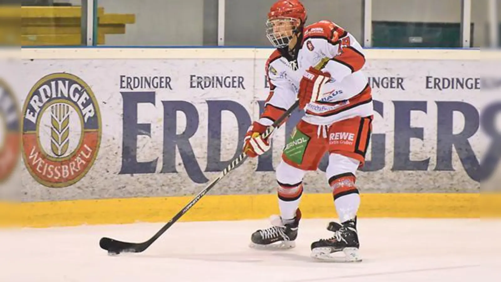 EHC-Eigengewächs Maximilian Vollmayer ist in dieser Saison mit seinen Starbulls Rosenheim in die Oberliga Süd abgestiegen.	 (Foto: smg)