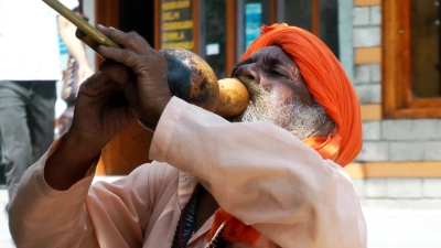 Toni Ackstaller beschreibt in „One Photo Please“ eine ganz besondere Erfahrung als Tourist an den Hängen des Himalaya im fernen Indien. (Foto: VA)