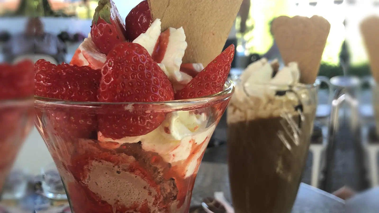 Ein Eisnachmittag mit Spritz sorgt am 31. Juli auf der herrlichen Sonnenterrasse für Abkühlung. Man wird sich wie in Italien fühlen.  (Symbolbild: hw)