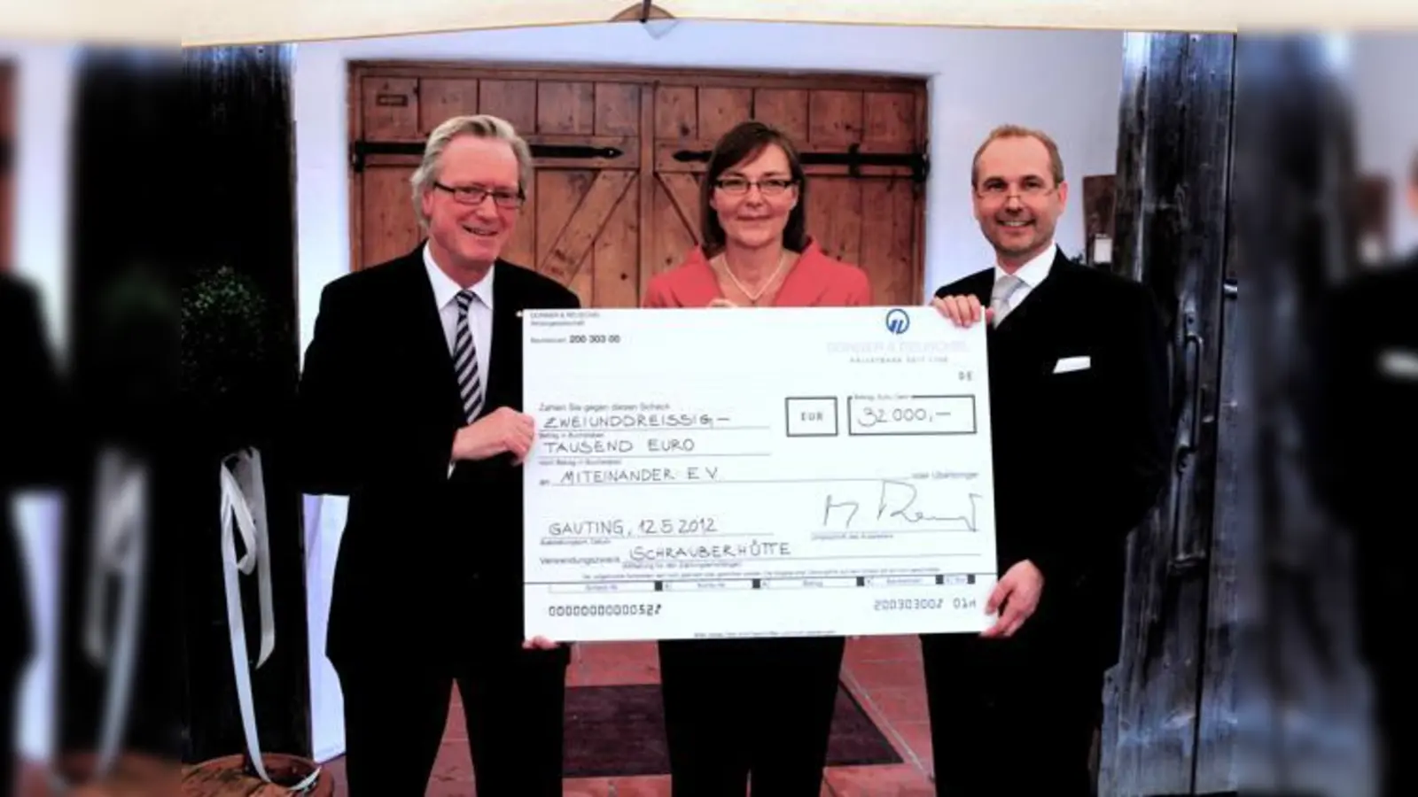Manfred Renner, Präsident Rotary-Club Gauting-Würmtal, Beate Dürrschmidt und Karl Zettl, Vorstände Miteinander e.V. (v. li.).  (Foto: VA)