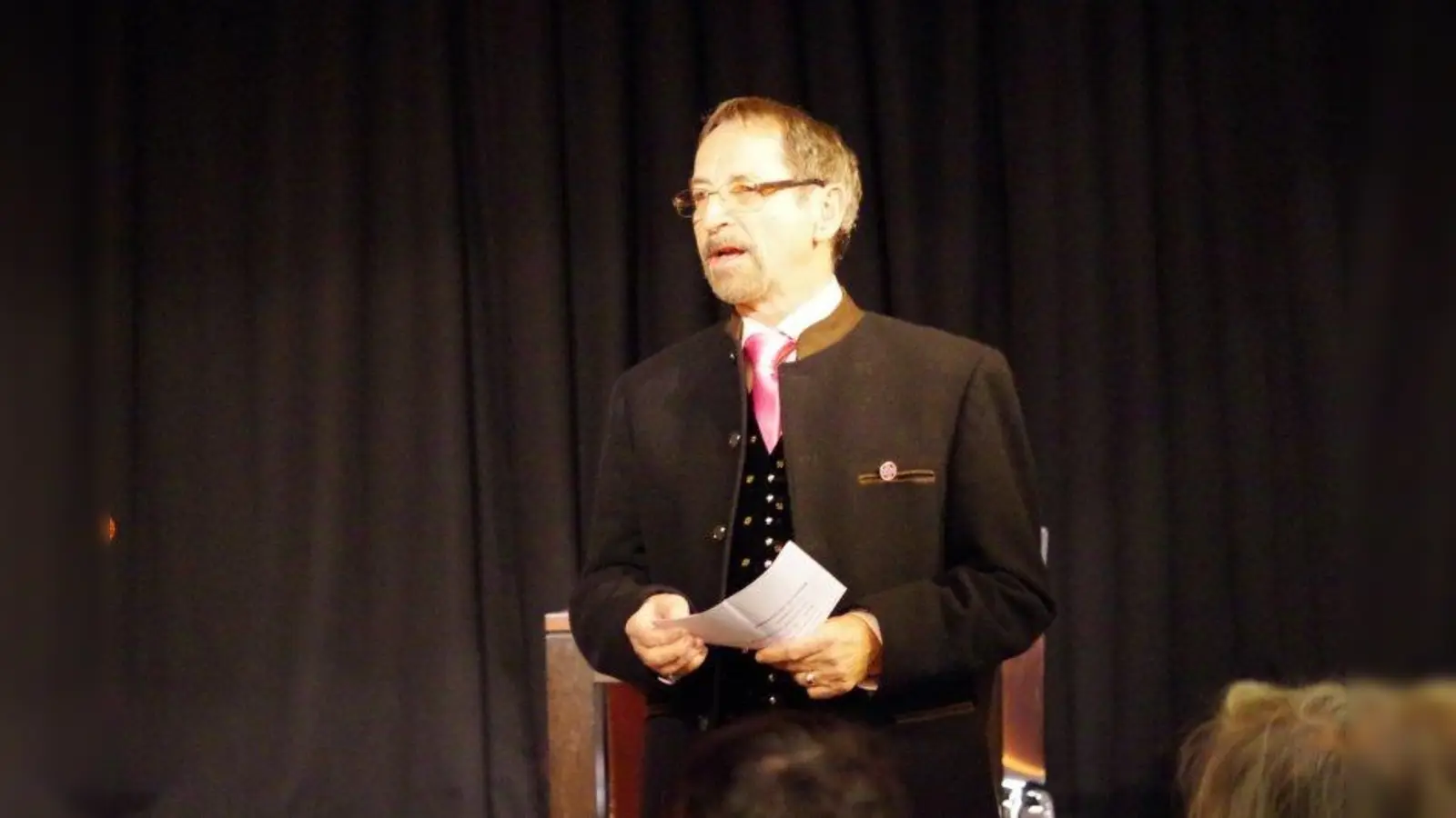 Ihm ist es zu verdanken, dass nun Licht ins Dunkel der Laimer Geschichte kommt. Lothar Schmidt fand heraus, dass der Großbrand in Laim auf das Jahr 1849 zu datieren ist. (Foto: kö)