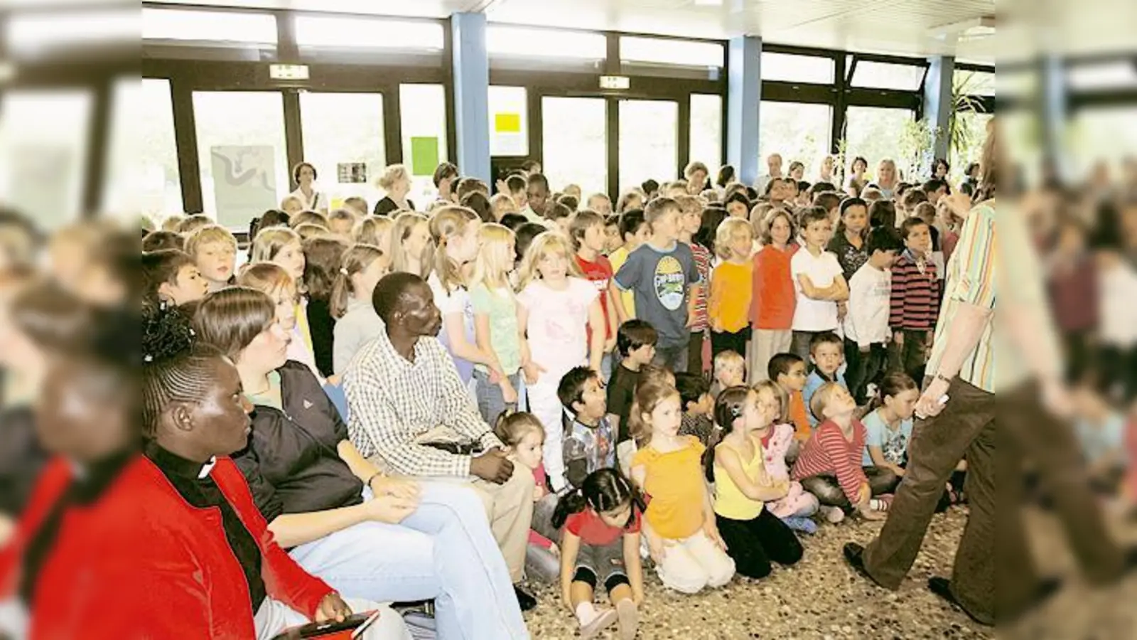 In der Grundschule am Jagdfeldring wurden die Gäste aus Tansania in Empfang genommen.  (Foto: Privat)
