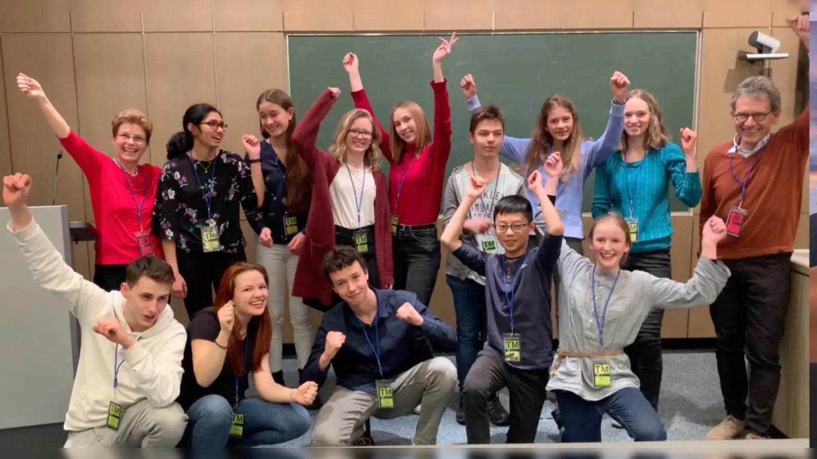 Einstein wäre stolz gewesen: neun junge Kandidaten, die zum Finale nach Bad Honnef fahren, inklusive drei Nachrückern. (Foto: privat)