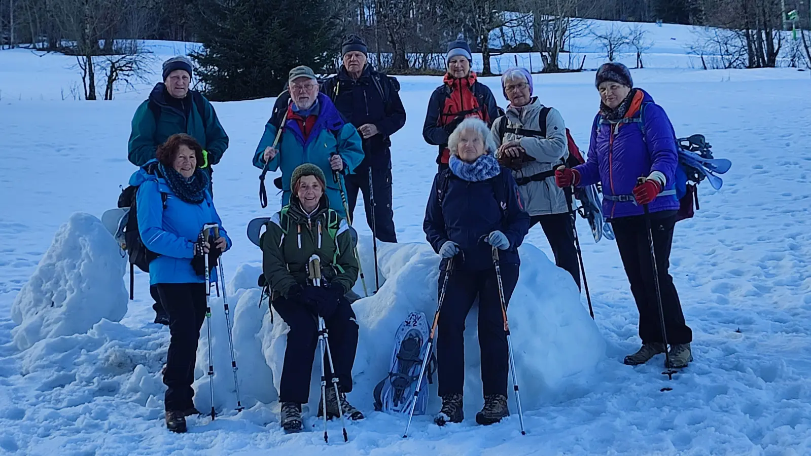 Wanderung im Schnee: Die Bergwandergruppe der Ski- und Bergsportabteilung des TSV Eintracht Karlsfeld gemeinsam auf dem Weg zur Reiseralm. (Foto: TSV Eintracht Karlsfeld)