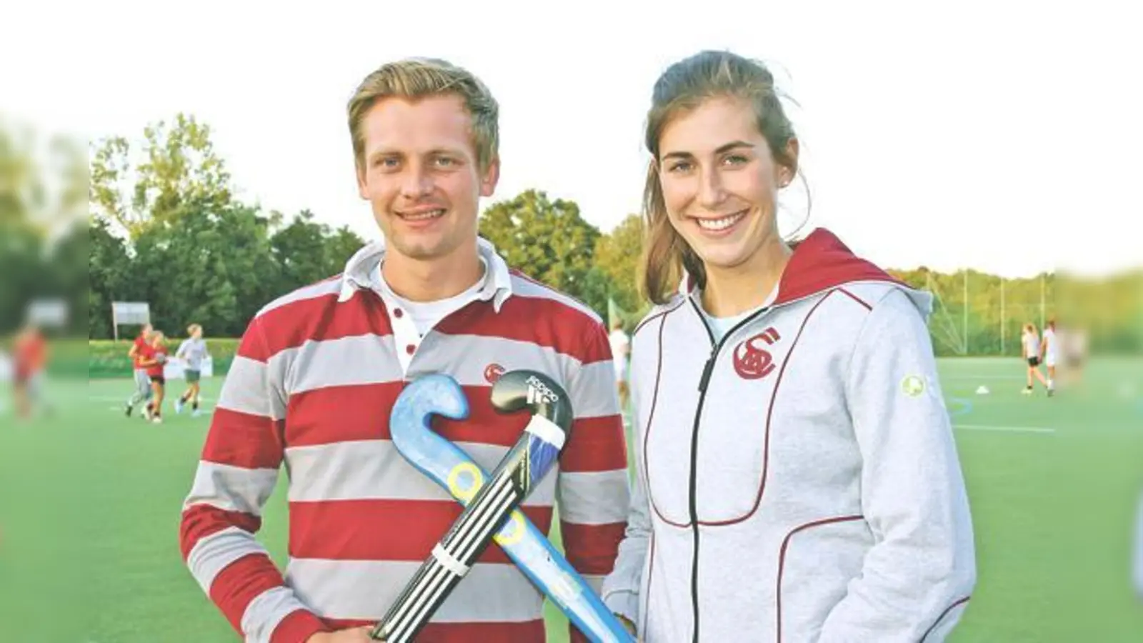 Torhüterin und Hockey-Europameisterin Kim Platten sowie Herren-Kapitän Felix Greffenius spielen für den MSC auch in der neuen Saison 2013/14.	 (Foto: ws)