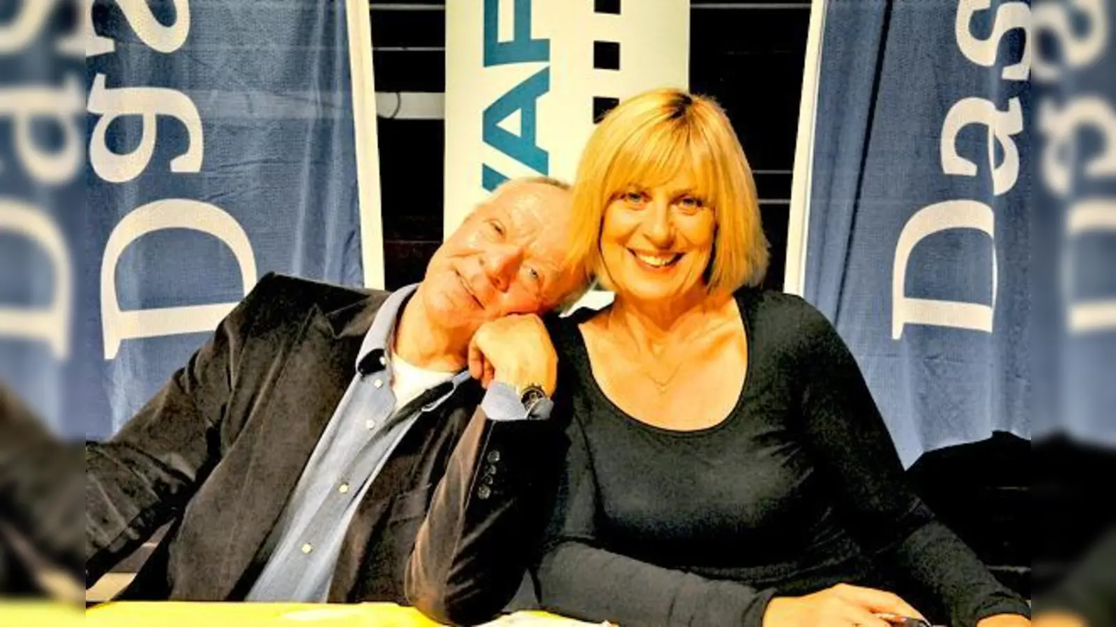 Dirk Galuba und Mona Seefried spielen in »Sturm der Liebe« das Ehepaar Saalfeld. Für den großen Fantag, für den die Karten innerhalb weniger Stunden ausverkauft waren, verlosen wir die letzten 3 x 2 Eintrittskarten.	 (Foto: Ann Paur)