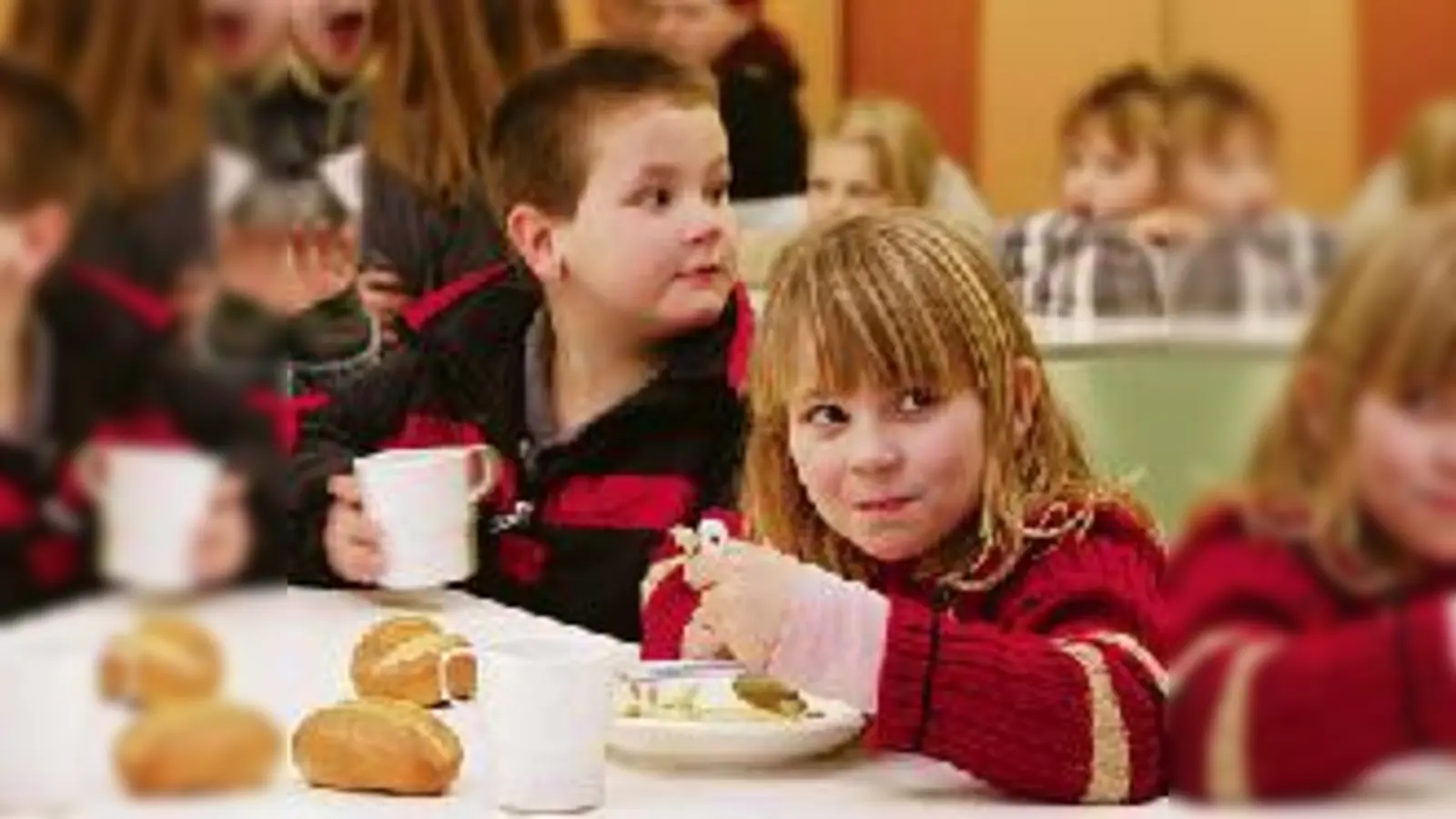 Warmes Essen und helfende Hände: In der »Arche« in Moosach sollen sich Kinder wie zu Hause fühlen. Beziehungsweise: besser als zu Hause.	  (Foto: Arche)