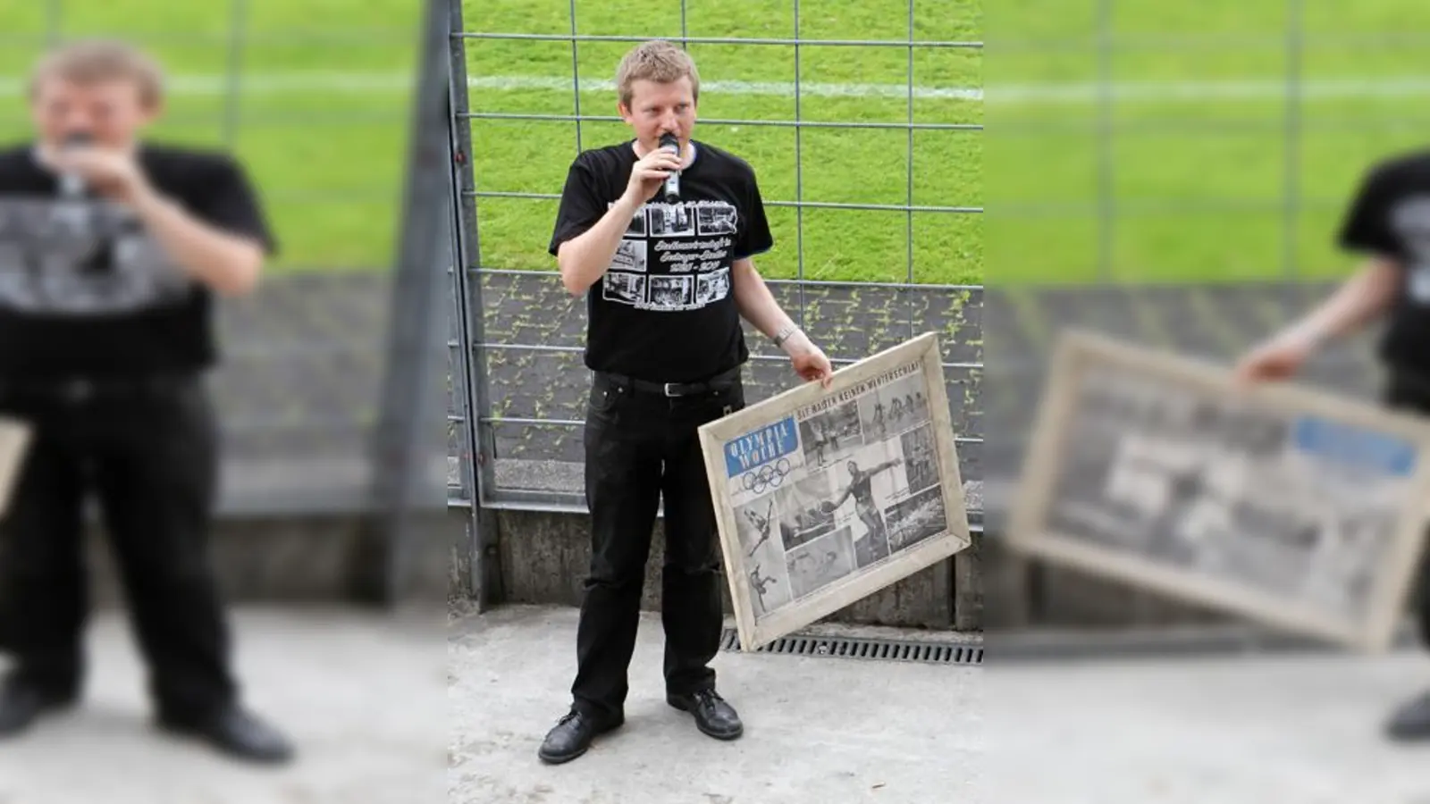 Versteigerung von Kuriosa: Auktionator Roman Beer.  (Foto: A. Wild)