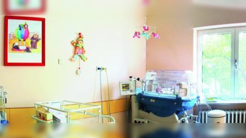 Blick ins Kinderzimmer: Warme Farben sorgen überall im Haus für eine freundliche, beruhigende Atmosphäre. (Foto: Frauenklinik München West)