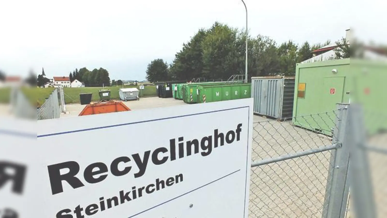 Der Wertstoffhof in Steinkirchen im Holzland ist einer der jüngsten im Kreis Erding. Weitere Annahmestellen dieser Art sollen geschaffen werden.	 (Foto: sy)