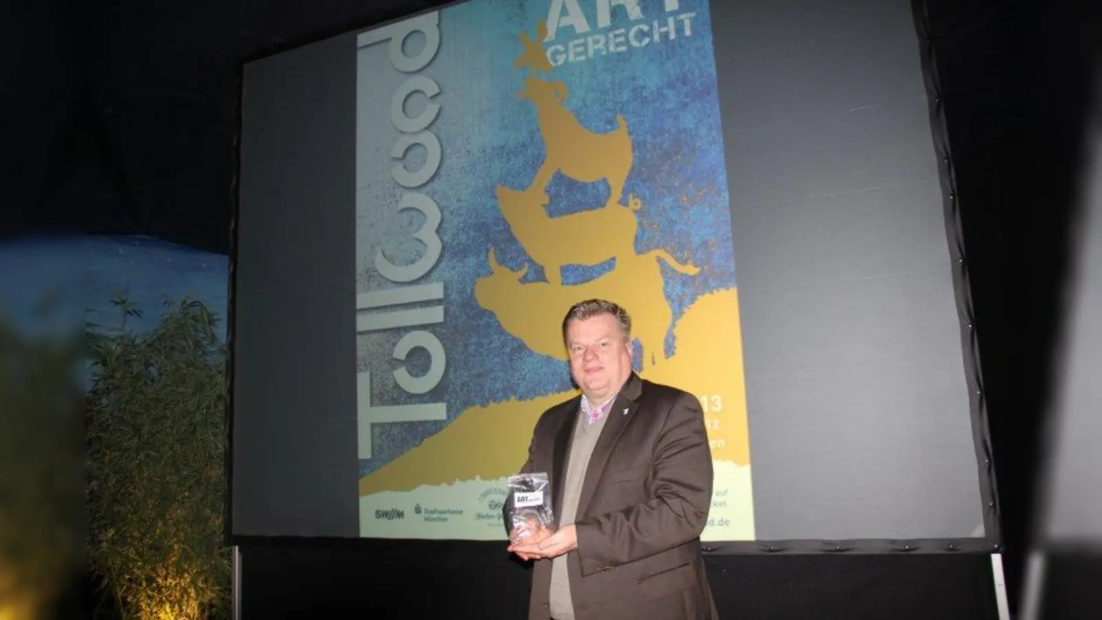 Thomas Schröder, Präsident des Deutschen Tierschutzbundes, will mit einer Unterschriften-Aktion für den Tierschutz sensibilsieren (Foto: Hö)