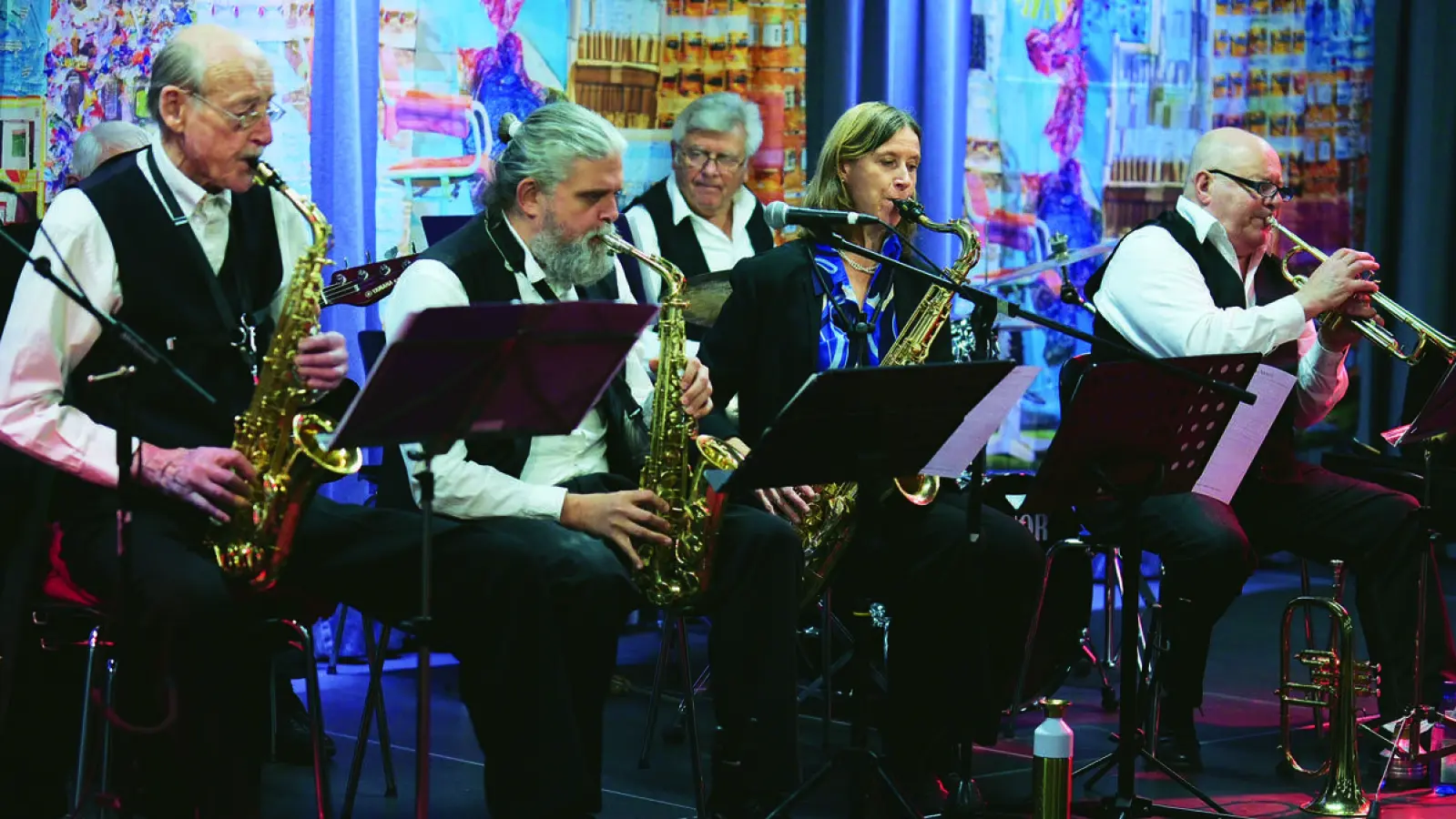 Das East-West-Swing-Sextett spielt regelmäßig im Bambusgarten zum Tanznachmittag auf. (Foto: Veronika Müller)