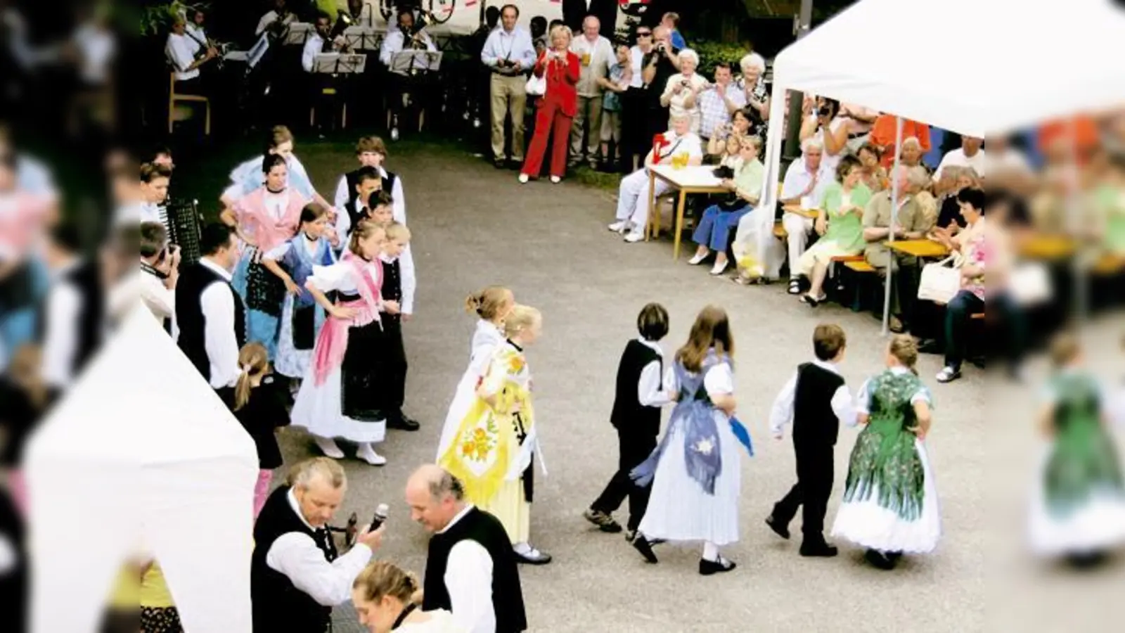 Ein Auftritt der Tanzgruppe der Banater gehört wieder zu den Höhepunkten des Pfarrfestes.	 (Foto: Privat)