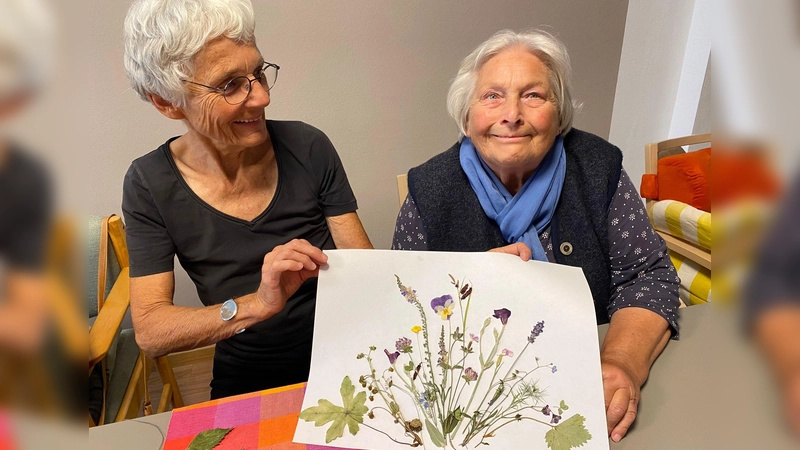 Das schöne Kunstwerk wurde mit Naturmaterialien gebastelt, die bei Spaziergängen gefunden wurden.  (Foto: Julia Hager)