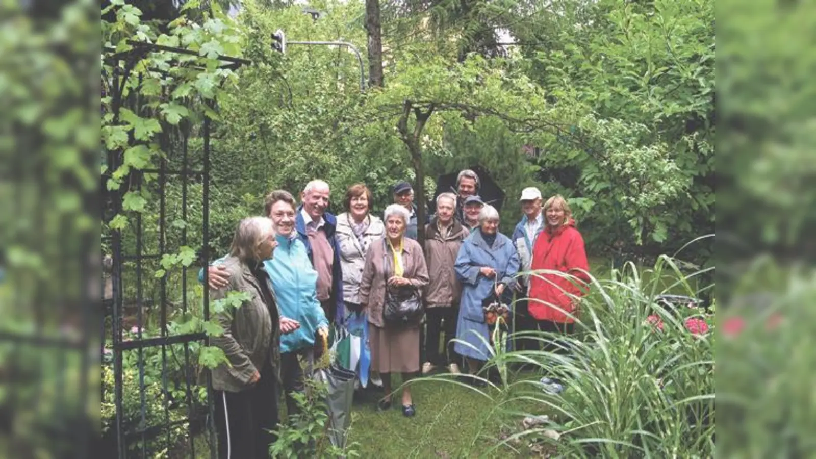 Auch bei Regen gut besucht: Der Tag der offenen Gartentür in Unterhaching. 	 (Foto: VA)
