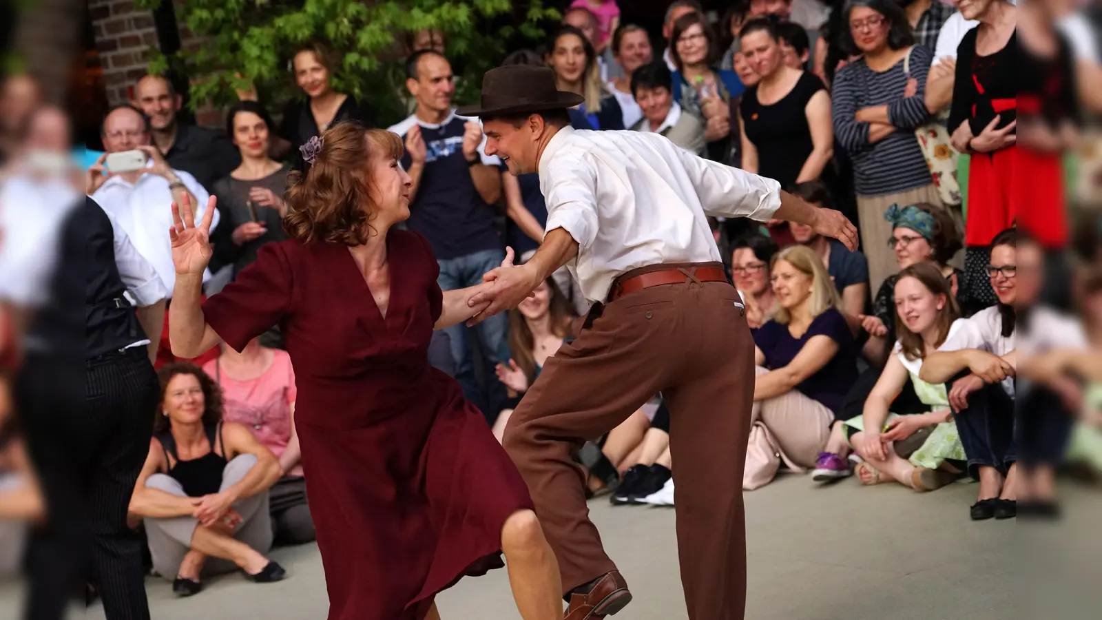 Ob Swing, Tango, Rumba oder Hip Hop: Tanzfreunde und solche, die es werden wollen, dürften am Samstag bei "Tanz den Gasteig" auf ihre Kosten kommen. (Foto: Robert Haas)