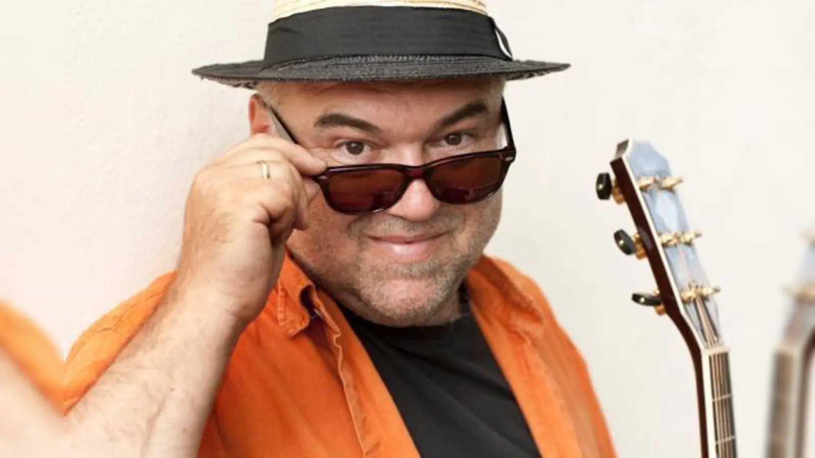 Liedermacher Wolfgang Buck steht am 21. Januar in der Markt Schwabener Philippuskirche auf der Bühne.	 (Foto: VA)