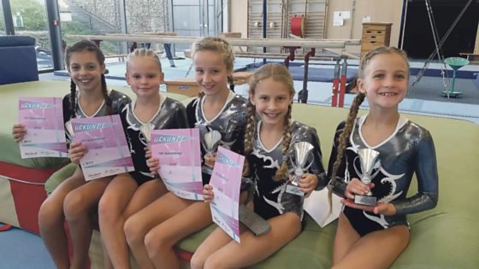 Die D-Jugend kam überraschend auf Platz zwei. Von links: Juana Llanes, Magdalena Beck, Silja Renner, Luana Kern und Rebecca Reeh.	 (Foto: TSV Unterföhring)