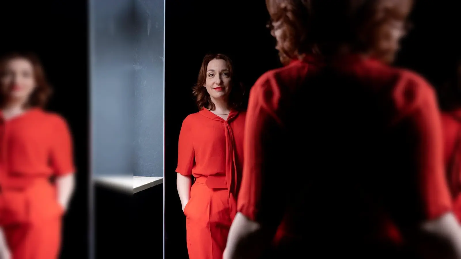 Christl Sittenauer klärt in ihrem Kabarettprogramm ob Frauen auch Menschen sind. (Foto: Gerald von Foris)