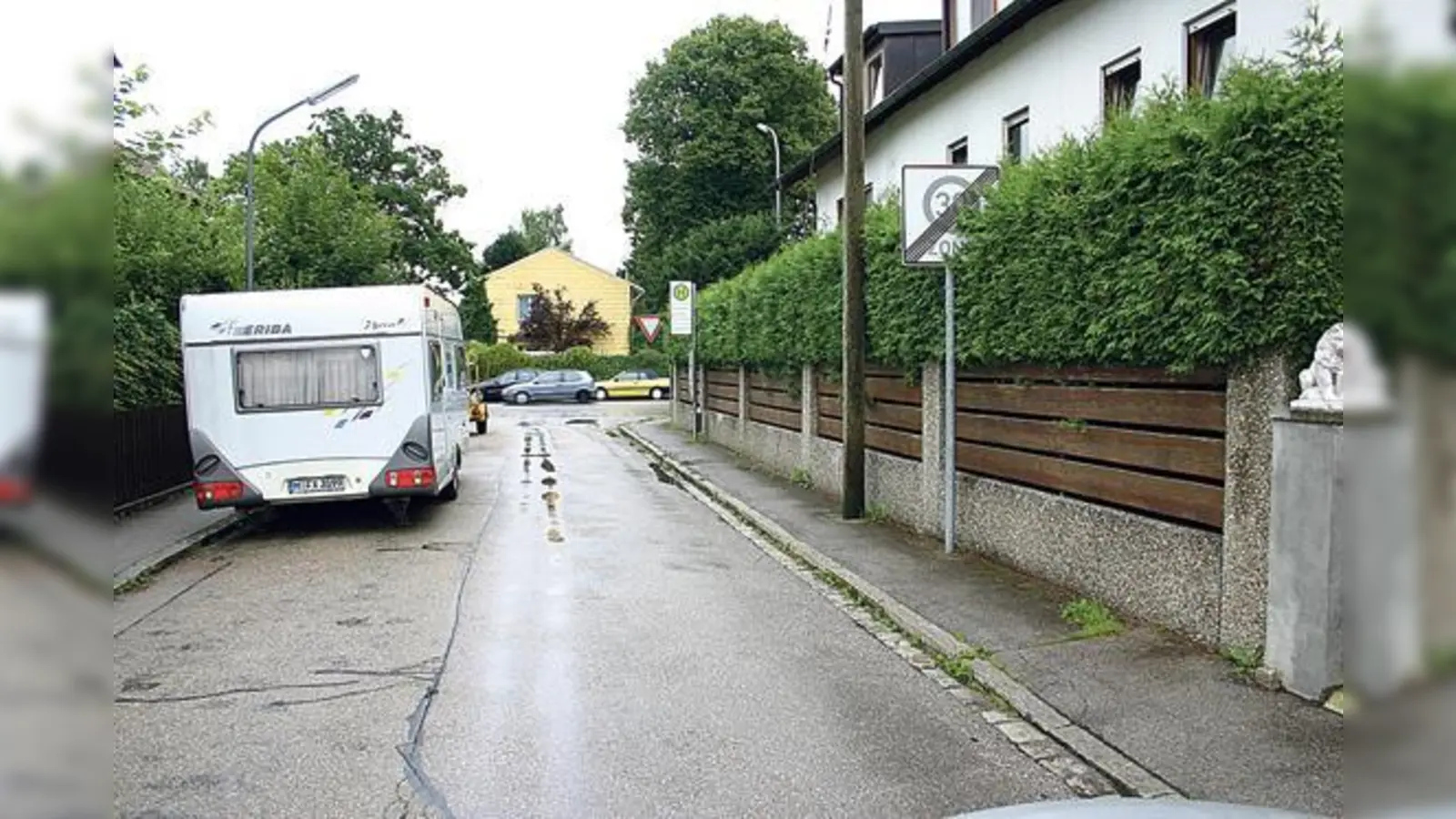 Die Straßenbeläge im Fasangarten sind sanierungsbedürftig, um den Belag gibt es noch Diskussionen.  (Foto: Hettich)
