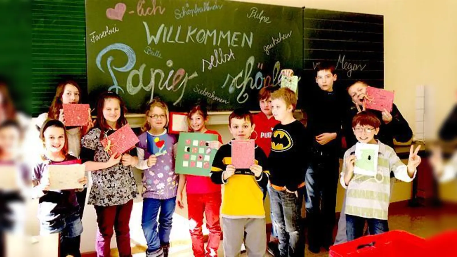 Die Kinder haben bei der Projektwoche sogar ihr eigenes Papier hergestellt. 	 (Foto: privat)