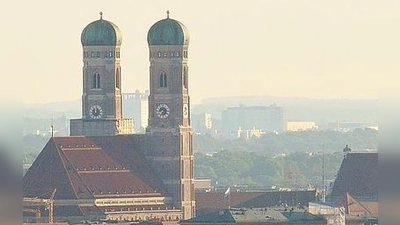 In der Frauenkirche feiern Kardinal Reinhard Marx, Landesbischof Heinrich Bedford-Strohm und Metropolit Augoustinos von Deutschland einen ökumenischen Gottesdienst.  (Foto: Alexas_Fotos, CC0)