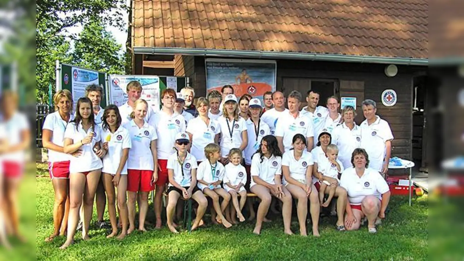 Sonja Reiser und Michael Kluge sehen das Ende der Glonner Wasserwacht voraus, falls das örtliche Schwimmbad geschlossen wird.	 (Foto: Wasserwacht)