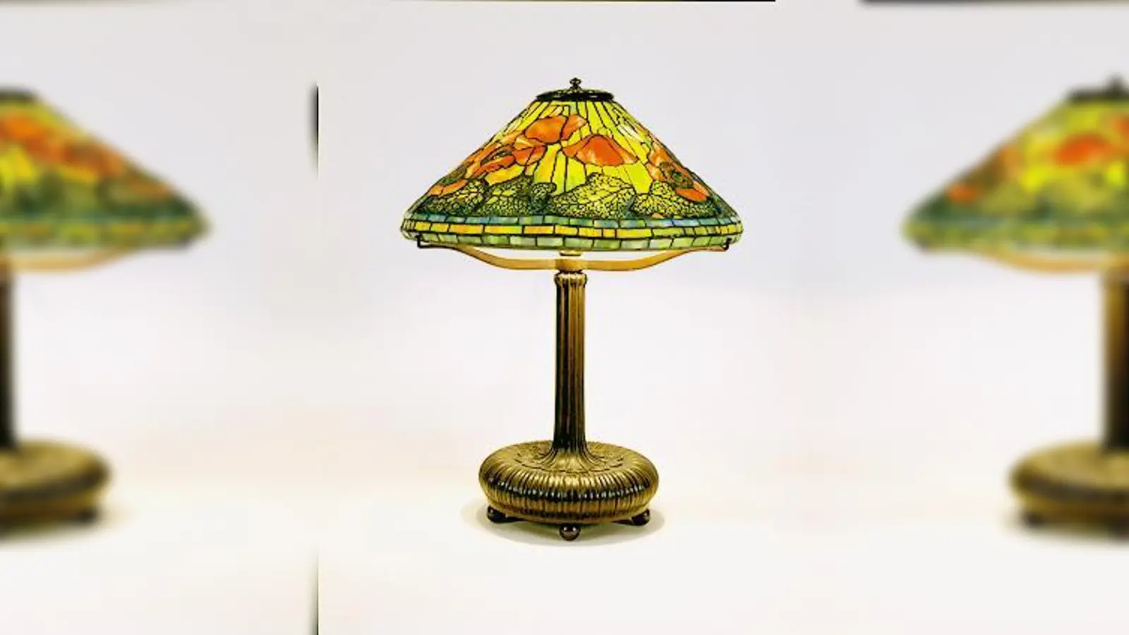 Lampenschirm Poppy, von Klatschmohn inspiriert.  (Foto: The New-York Historical Society, Schenkung von Dr. Egon Neustadt, N84.55 und N84.38)