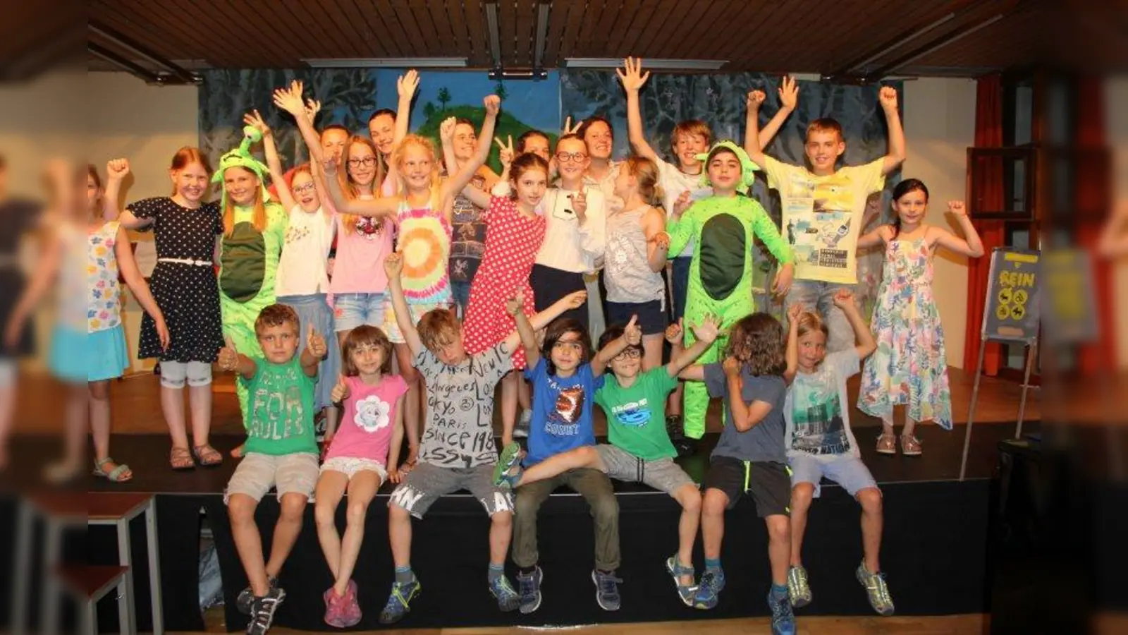 Die Kinder freuen sich auf die Ur-Aufführung ihres Musicals. (Foto: Birgit Bernhard)