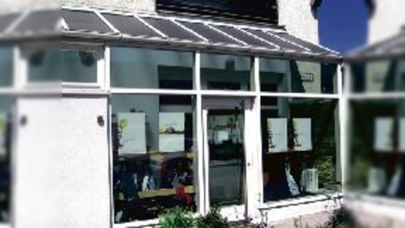 Nicht mehr lange warten, bis man einen Krippenplatz an der Gubestraße bekommen kann.  (Fotos: ras)