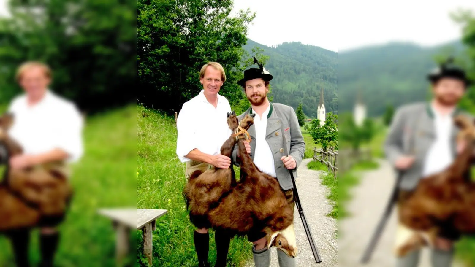 Skilegende und Museums-Initiator Markus Wasmeier mit Hauptdarsteller Alexander Wörndl, der den Jennerwein spielt.  (Foto: hw)