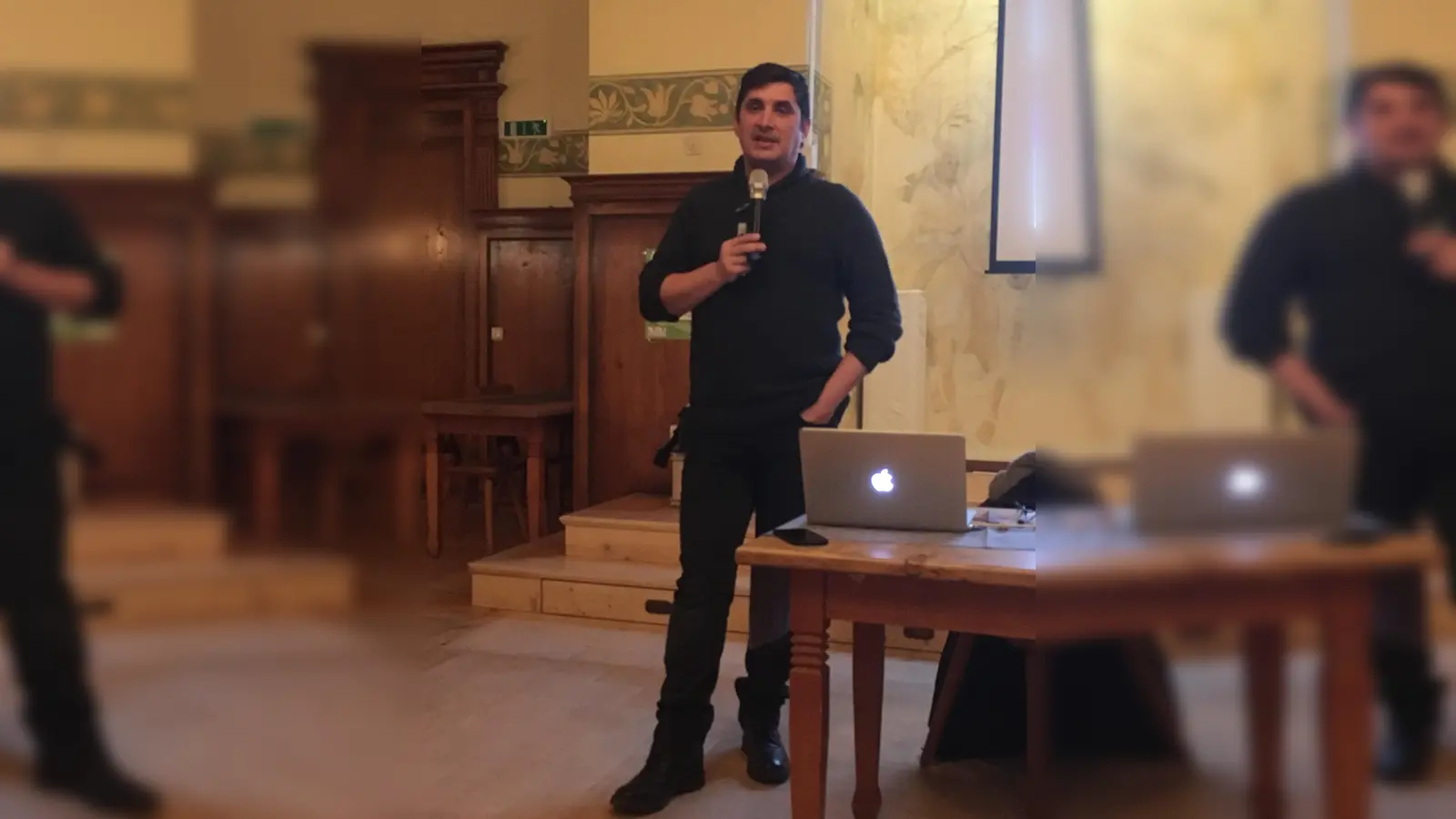 Cem Karakaya wird in Höhenkirchen-Siegertsbrunn über die Gefahren des Internets berichten. (Foto: VA)