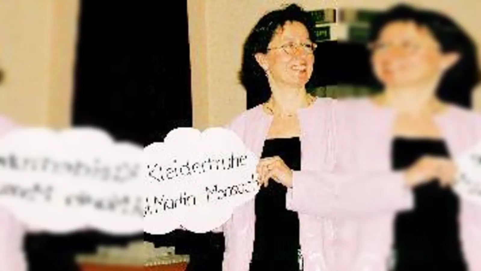 Die Kleidertruhe St. Martin Moosach freut sich über die 300-Euro-Spende.	 (Foto: Eva Speckner)