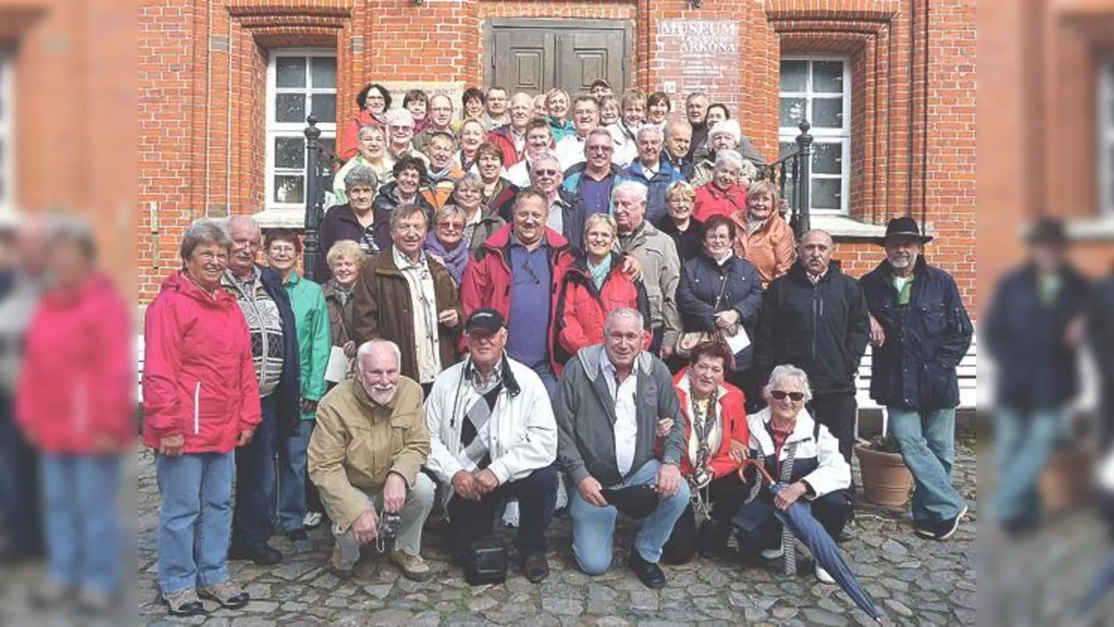 Die Teilnehmer der Soldaten- und Kriegerkameradschaft Ebersberg auf Rügen. 	 (Foto: SKK)