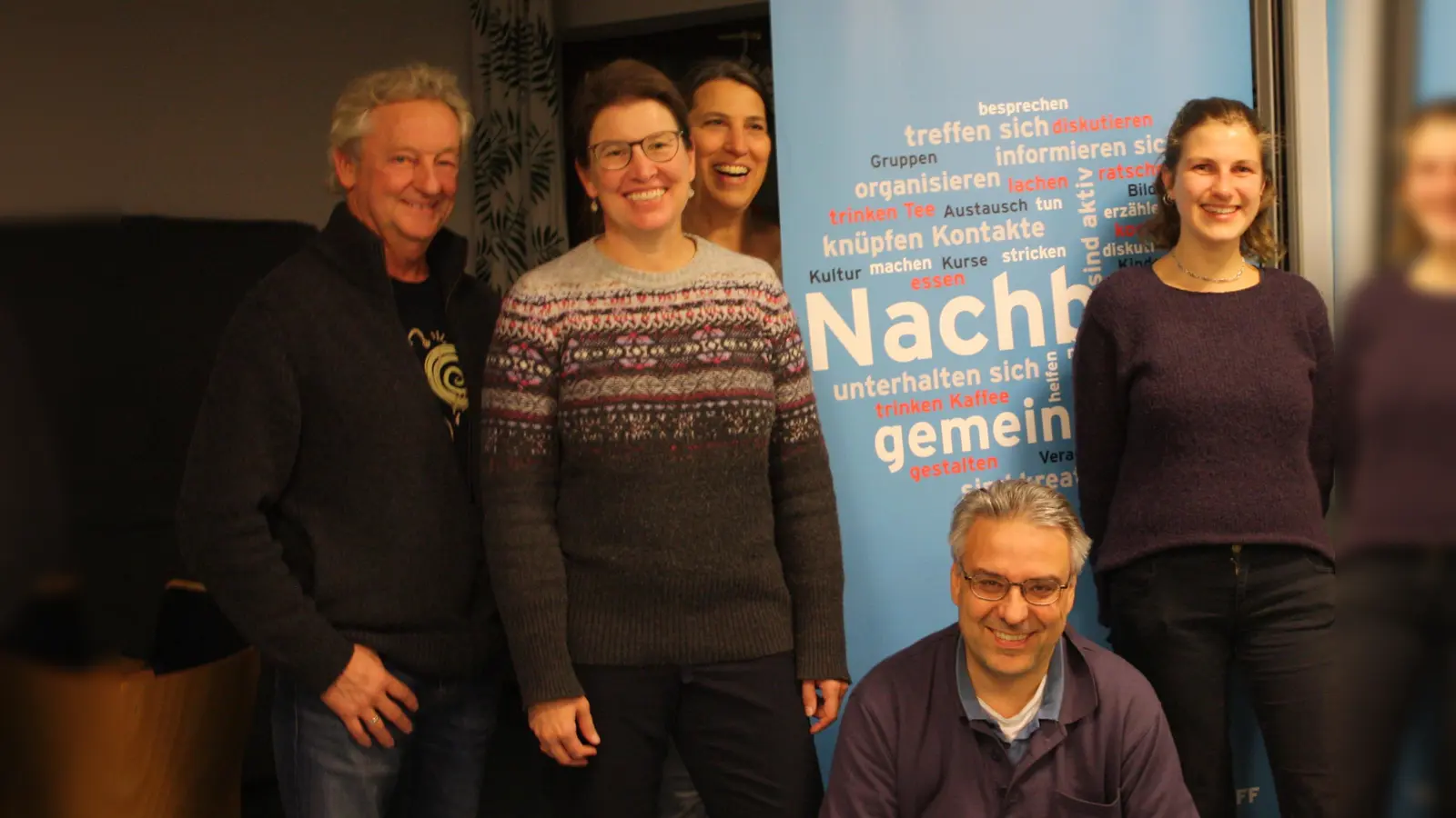 Freuen sich über das Frühjahrsprogramm (von links): Heinz Rabe, Martina Bonertz, Dr. Elisabeth Frank (Klimainitiative <br>München), Stefan Massonet (BA Sendling-Westpark) und Constanze Ziegler (Feierwerk Nachbarschaftstreff).  (Foto: Feierwerk)