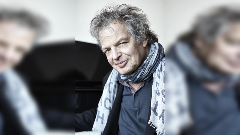 Joachim Kühn wird mit seinem Bruder Rolf Kühn am 20. Juli beim 3. Jazzfest im Wolf-Ferrari-Haus auf. (Foto: Steven Haberland)