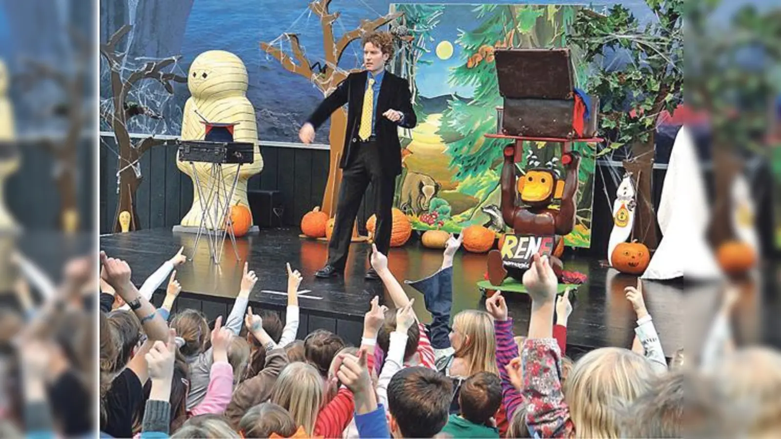 Passend zur dunklen Jahreszeit wird es wieder monströs: Halloween kommt. 	 (Foto: VA)