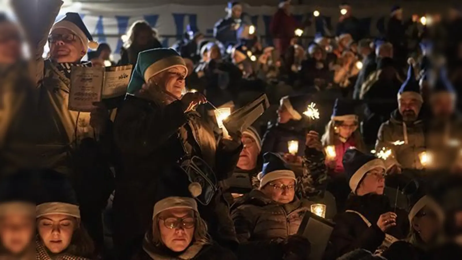 Giesinger Adventssingen: Grünwalder Stadion.  (Foto: Anne Wild)