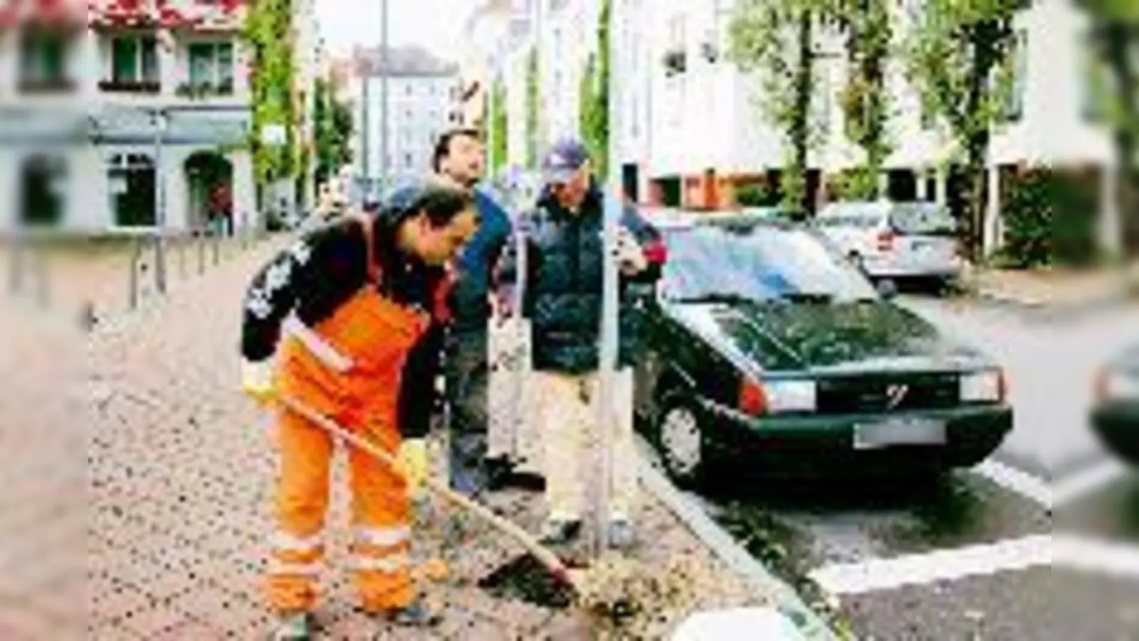 Fundamente setzen und Stromzufuhr herstellen: Die technische Vorbereitung für das Parkraummanagement im fünften Stadtbezirk läuft  wie hier in der Seeriederstraße.        	Foto: ms;  (Grafik: KVR)