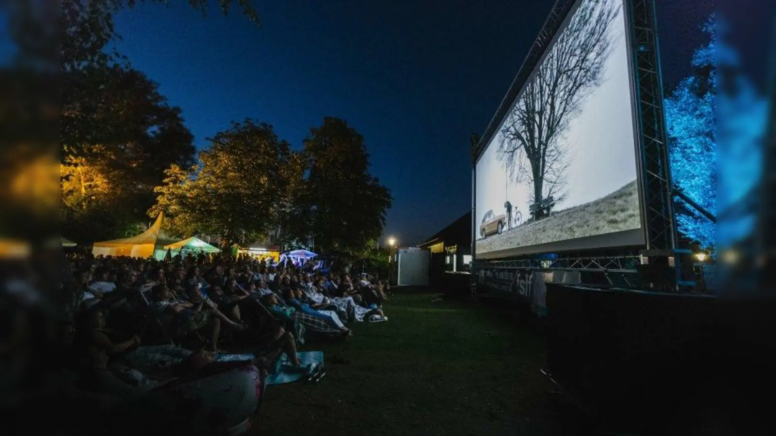 So kuschelig werden die Zuschauer dieses Jahr nicht mehr zusammensitzen. (Foto: FSFF)