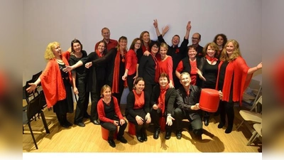Der Oberhachinger Chor mix&#39;n free wird gleich zweimal für den guten Zweck auftreten: Am 16. Februar in Harlaching und am 23. Februar in Oberhaching.  (Foto: VA)