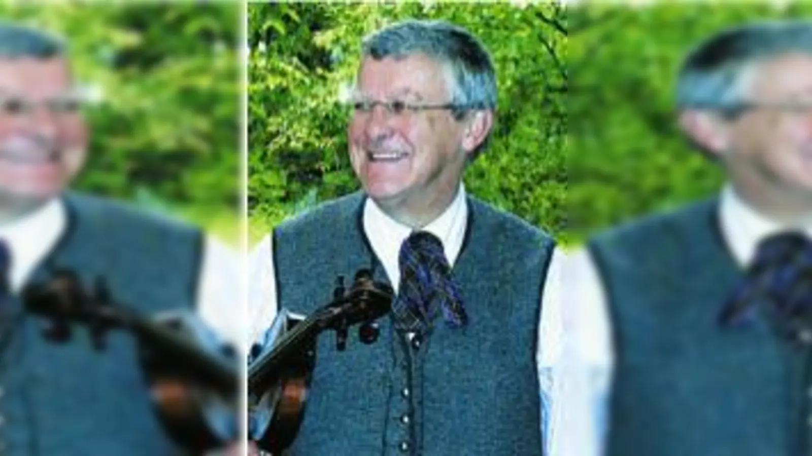 Musiziert und vermittelt dabei die Ruhe und Weihe von Christi Geburt: Franz Mayrhofer.  (Foto: Archiv)