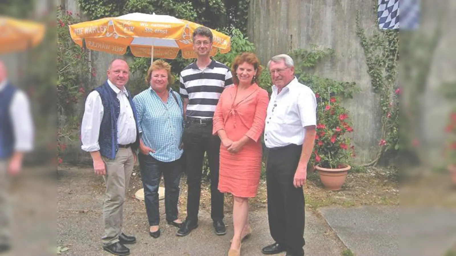 Otto Busjäger, Erika Aulenbach, Professor Dr. Michael Piazolo, Dr. Ilse Ertl und Hans Hirschfeld (v. l.). 	 (F.: VA)