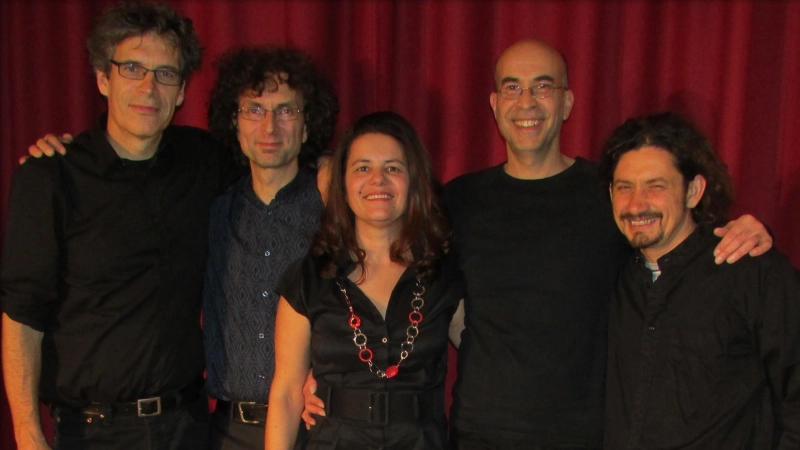 Die Liveband „Grupo Mosaico“ eröffnet am Donnerstag, 9. Oktober, das „Interkult Festival“. (Foto: Lennart Seydewitz)