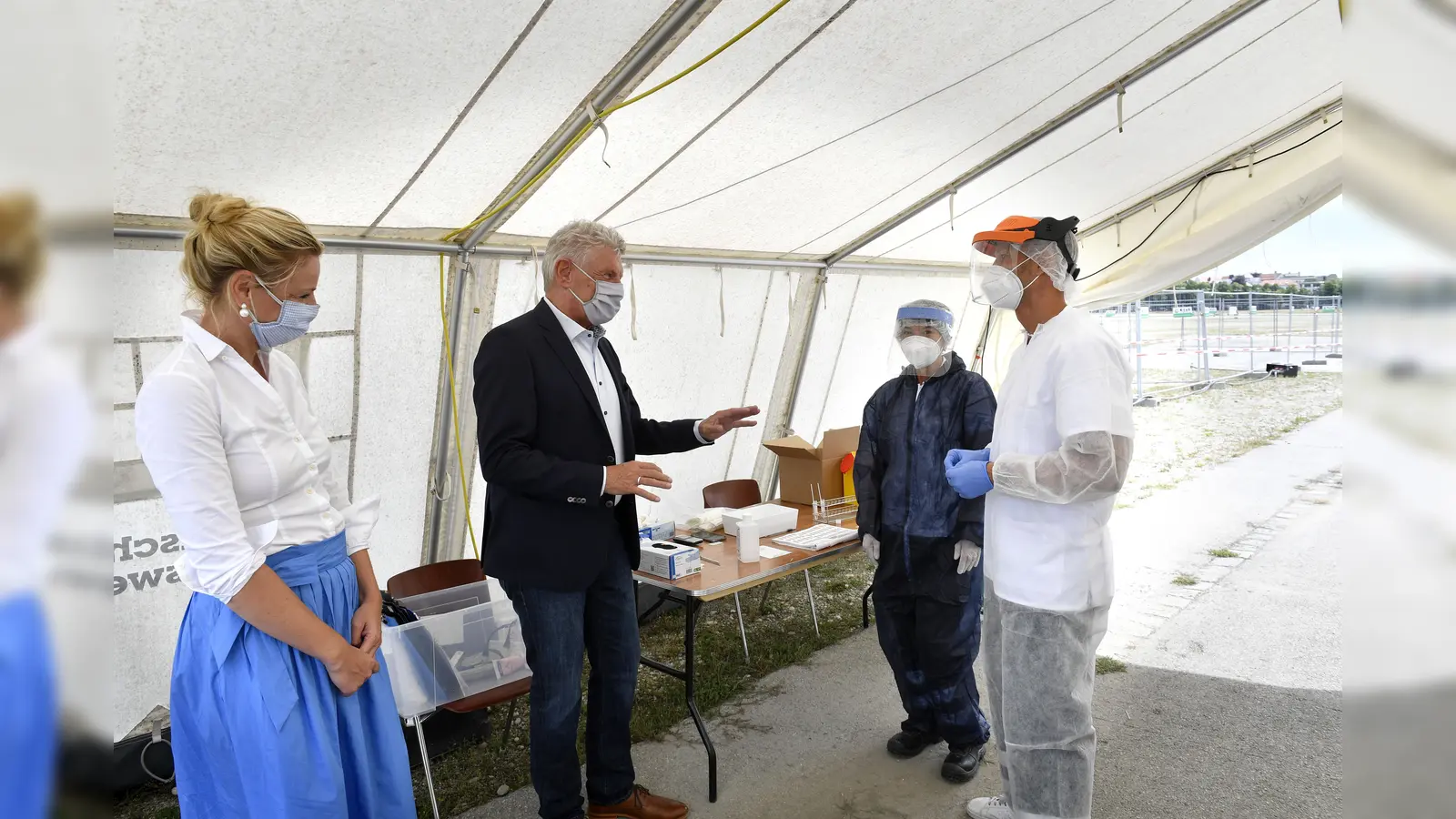 Oberbürgermeister Dieter Reiter (SPD) besuchte in dieser Woche die Corona Teststation auf der Theresienwiese.  (Foto: Presseamt Landeshauptstadt München)